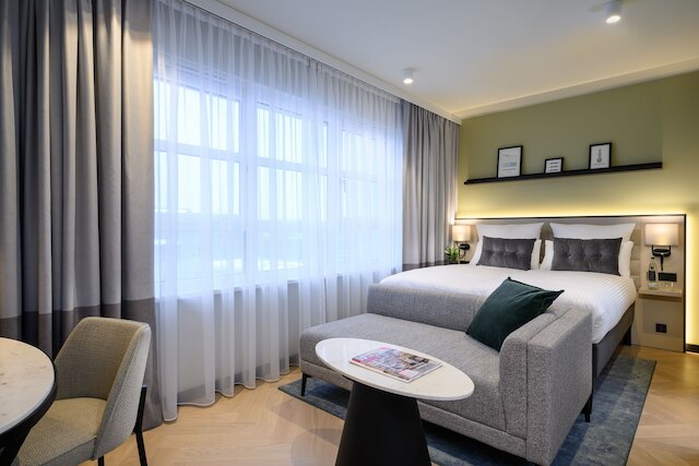 マスターアルトナ