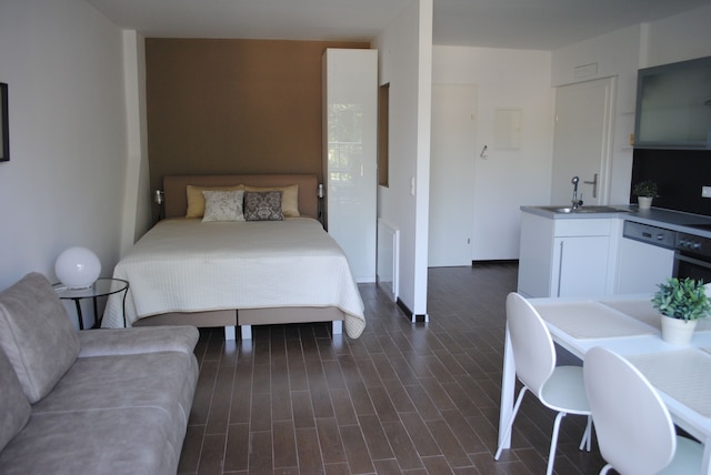 クンストハウスアパートメンツ