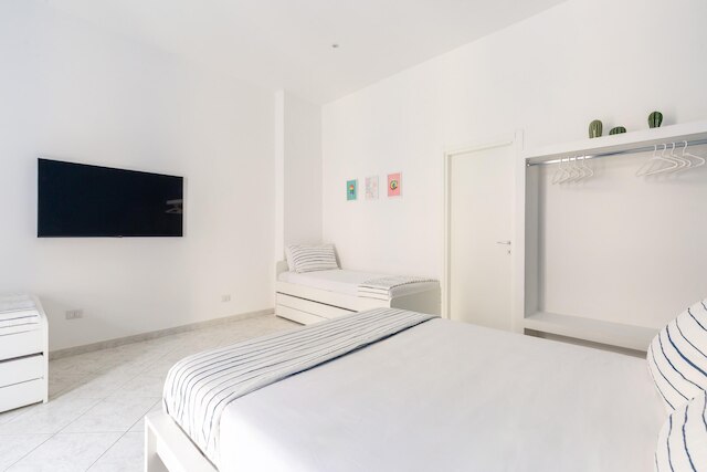 ホワイト ブルー アパートメント アット サニット