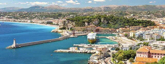 ニースのゴールデンスクエアで借りるスタジオ