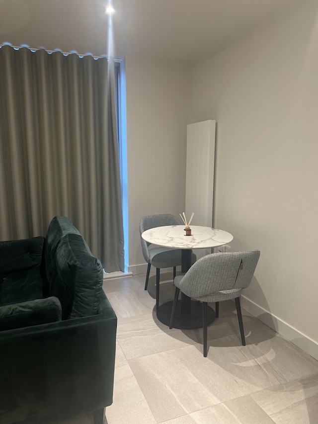 ビューティフル  アパートメント ウィズ エクセレント ウォーター ビュー