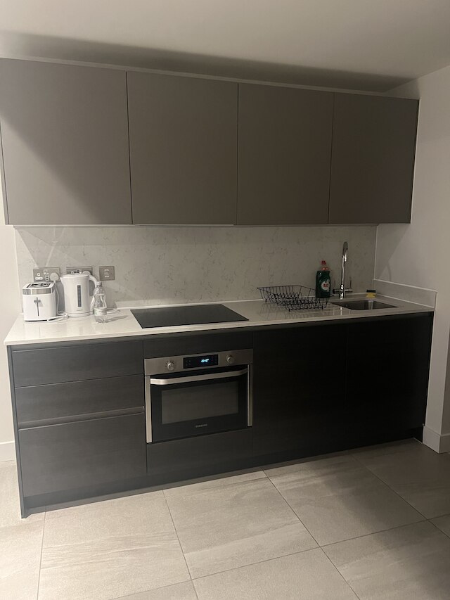 ビューティフル  アパートメント ウィズ エクセレント ウォーター ビュー