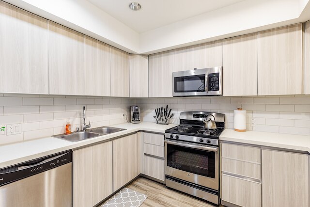 ブランド ニュー 2 ベッドルーム アパートメント オン ホーソーン アヴェ ハリウッド 2 アパート バイ レッドオーニング