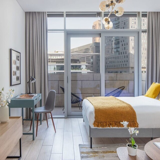 シルクハウス モダン スタジオ イン ディFC アイコニック タワー プール