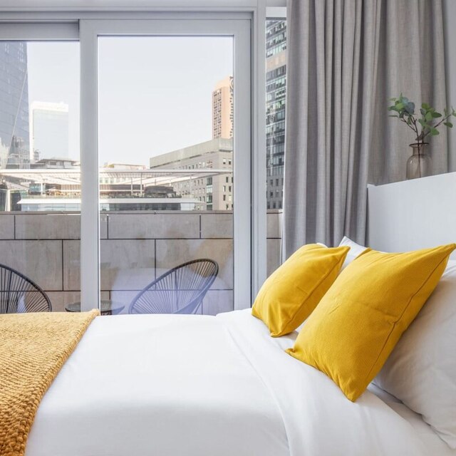 シルクハウス モダン スタジオ イン ディFC アイコニック タワー プール