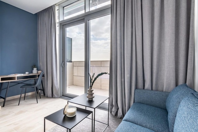 シルクハウス スタイリッシュ ブルジ カリファ ビュー バルコニー ディFC