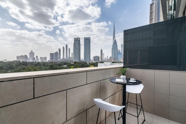 シルクハウス スタイリッシュ ブルジ カリファ ビュー バルコニー ディFC