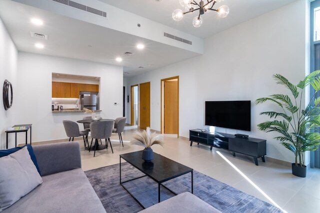 シルクハウス スペーシャス ベッドルーム イン ダウンタウン プール ビュー