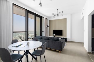 シルクハウス ウィズ ダイレクト アクセス トゥ ザビール モール