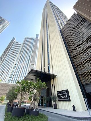 シルクハウス ハイ フロア イン ダウンタウン ビューズ プール ジム