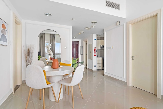 シルクハウス モダン パッド ウィズ プール ジム ニア リーム パーク