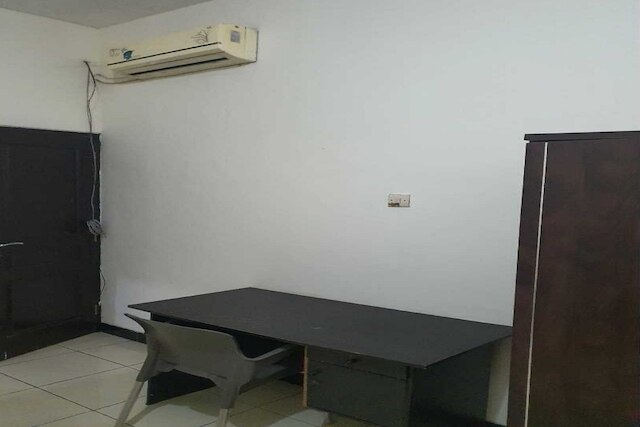 ホテル O ムム ホームステイ ニア カーニバルパーク スラバヤ