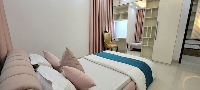 ラグジュアリー 3 ベッドルーム ハイリー セキュアード アンド クローズ トゥ エアポート