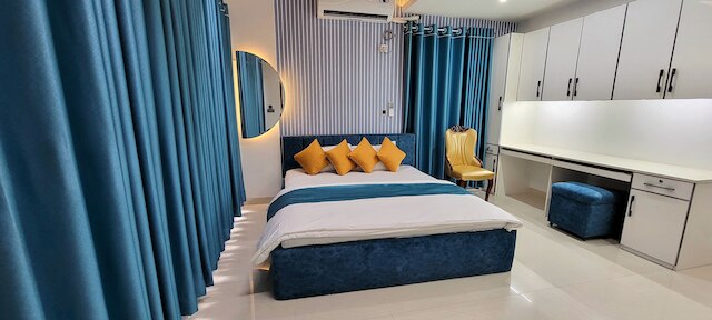 ラグジュアリー 3 ベッドルーム ハイリー セキュアード アンド クローズ トゥ エアポート