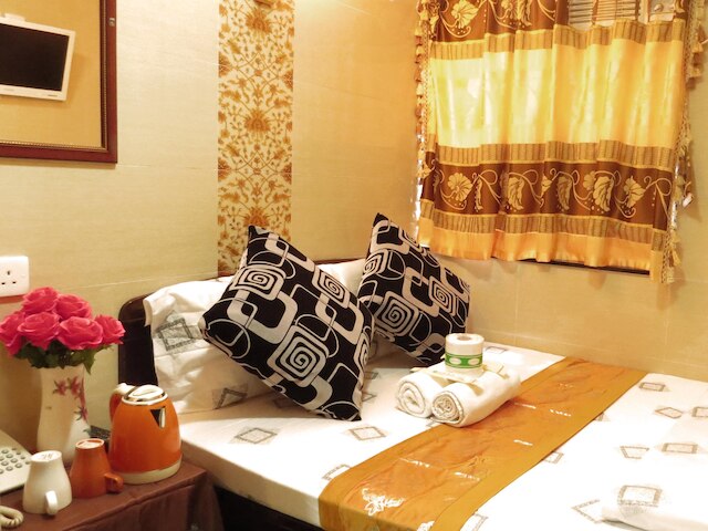 NEW DAY NIGHT HOSTEL