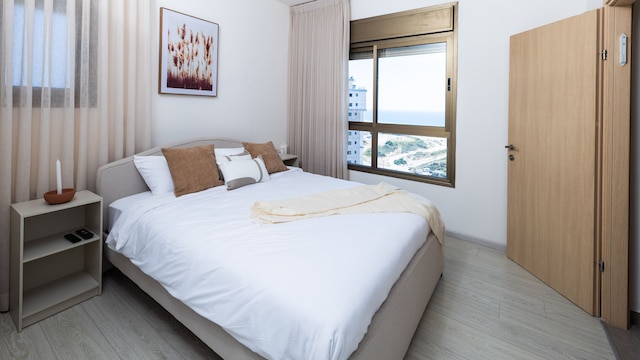 シーフロント・ラグジュアリー 3 BR アパートメント