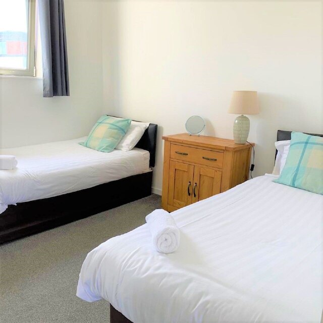 ツーベッドルームバルコニーアパートメントリバプール