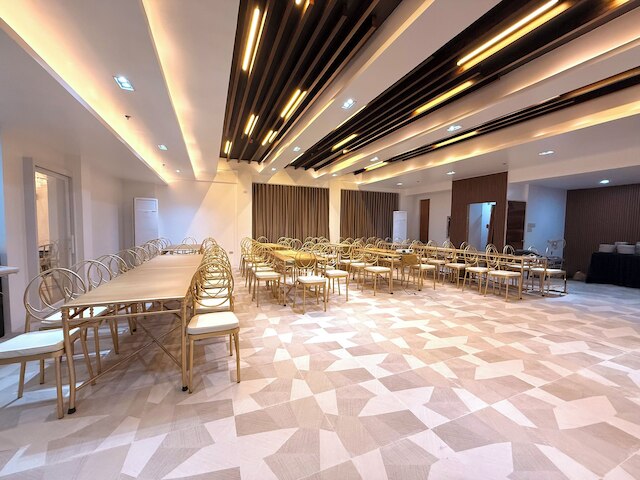 アップグレイスイン