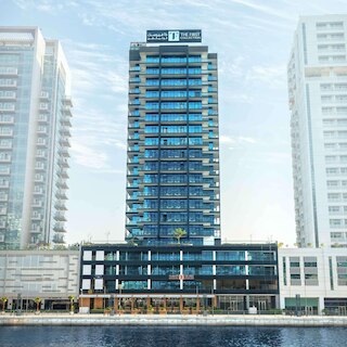 ザ ファースト コレクション ドバイ ウォーターフロント