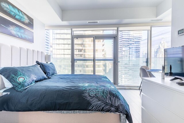 トロント 14 ヨーク 35 フロア