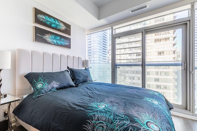 トロント 14 ヨーク 35 フロア