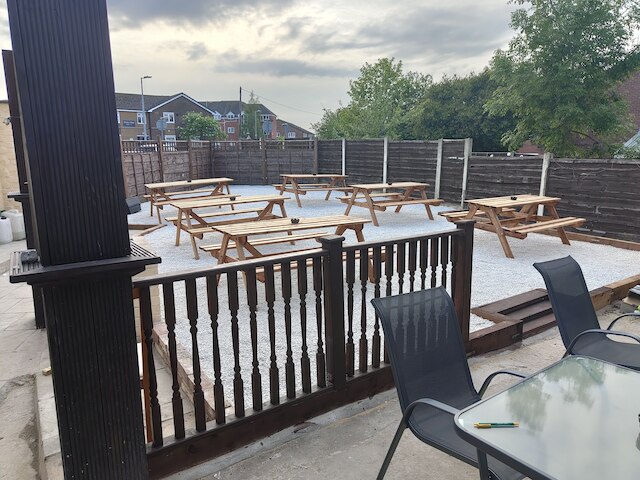 オッドフェローズ・アームズ