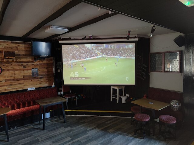 オッドフェローズ・アームズ