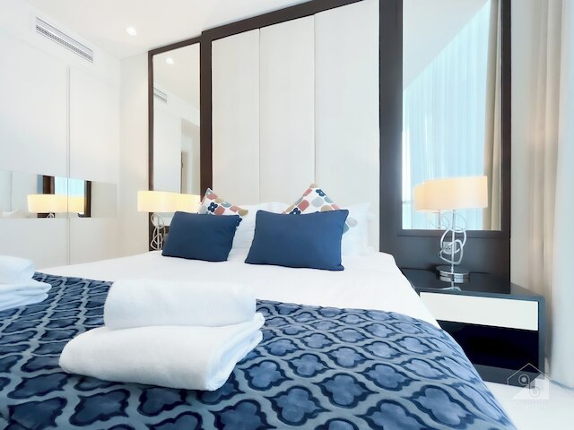 コージー  1B ウィズ バルコニー イン ビジネス ベイ