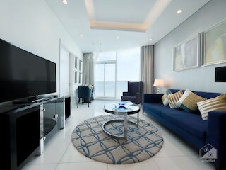 コージー  1B ウィズ バルコニー イン ビジネス ベイ