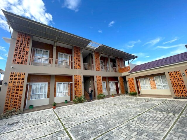 ホテル O アナンダ ホームステイ シャリア