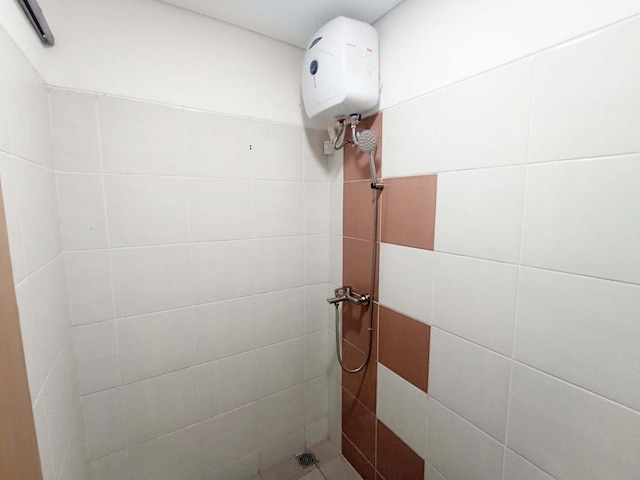 コンフォート アンド コージー 2ベッドRム コルドバ エドゥパートメント スマラン  アパートメント