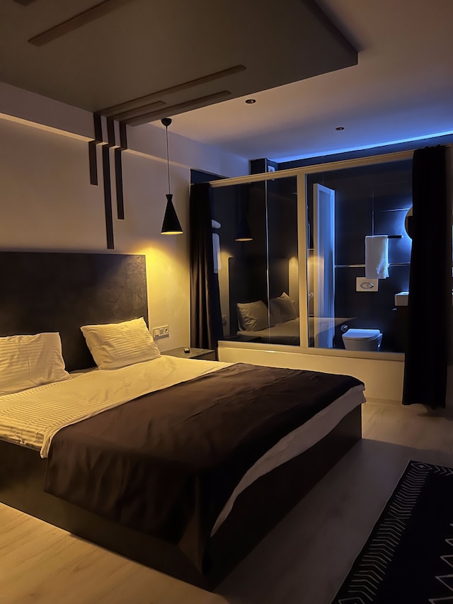 ウォムココナクラマ