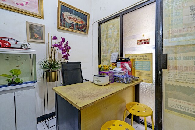 OYO Life 92718アパートメントゲートウェイシケーダス