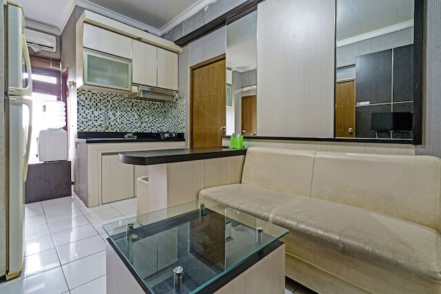 OYO Life 92718アパートメントゲートウェイシケーダス