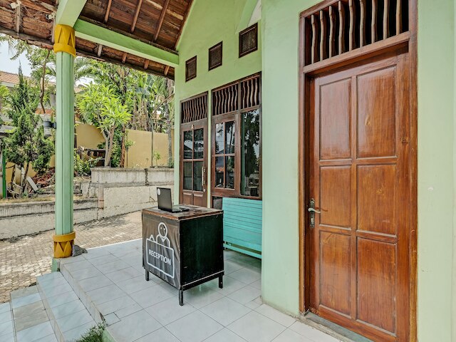 OYO Life 91682 ホームステイ・スリティー