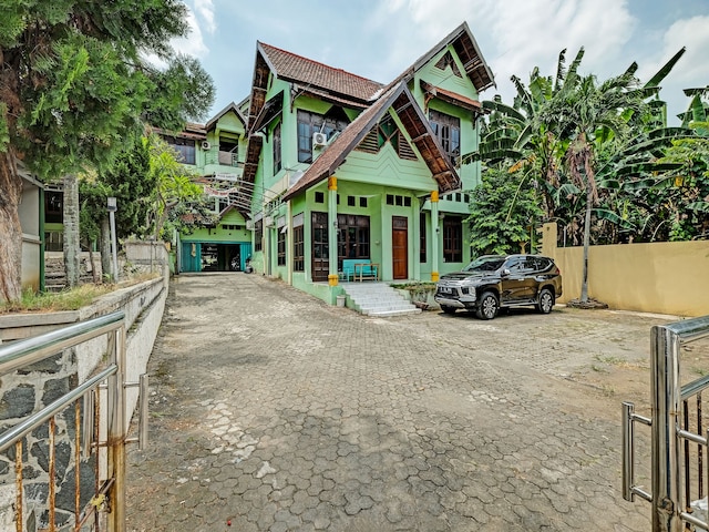 OYO Life 91682 ホームステイ・スリティー