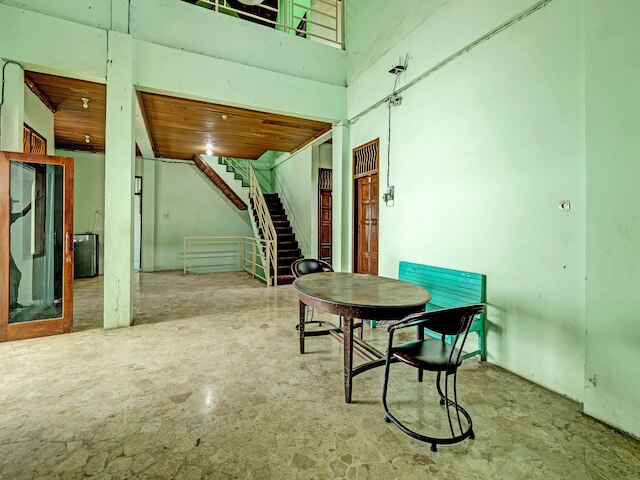 OYO Life 91682 ホームステイ・スリティー