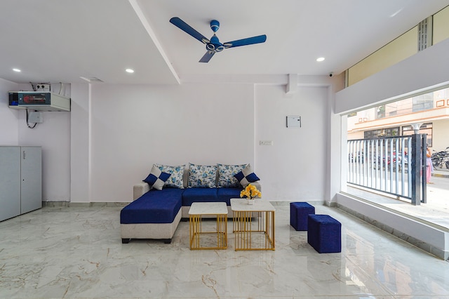 ファブホテル アイボリー パール