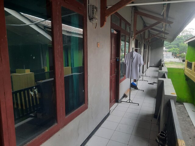 スーパー OYO ライフ 93023 コスト ブラン カラワン