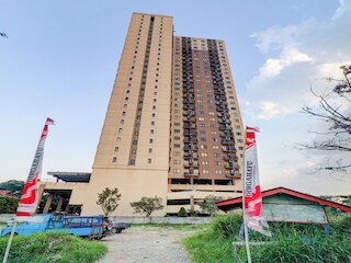 OYO Life 92910 アパートメント・タマンサリ・パノラミック・バイ・ティラ