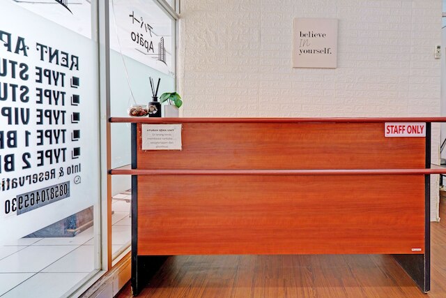 スーパー OYO ライフ 92976 アパートメント ジャルディン バイ アパト