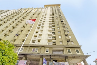 スーパー OYO ライフ 92976 アパートメント ジャルディン バイ アパト