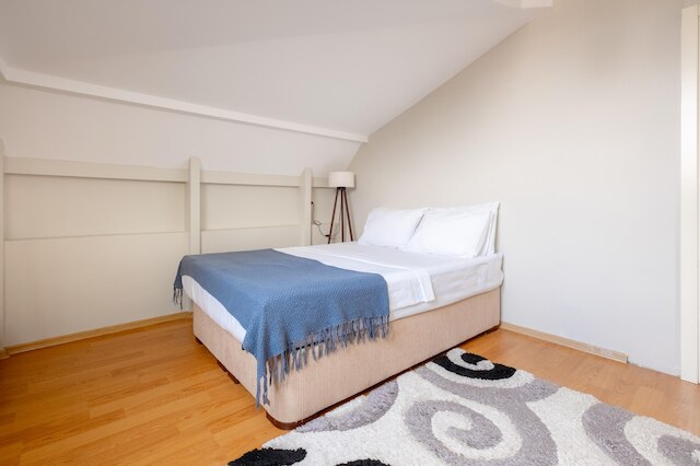 フラット  7  ミン トゥ コースト イン スアディエ