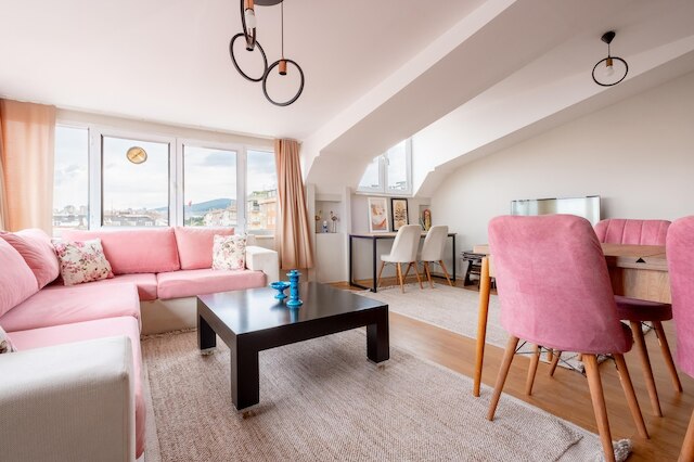 フラット  7  ミン トゥ コースト イン スアディエ