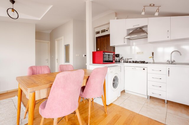 フラット  7  ミン トゥ コースト イン スアディエ