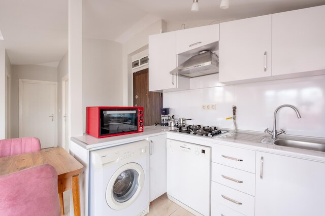 フラット  7  ミン トゥ コースト イン スアディエ