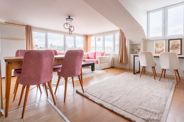 フラット  7  ミン トゥ コースト イン スアディエ