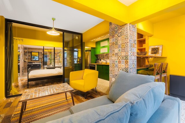 フラット W ジャグジー アンド バックヤード  6  ミン トゥ カディコイ コースト