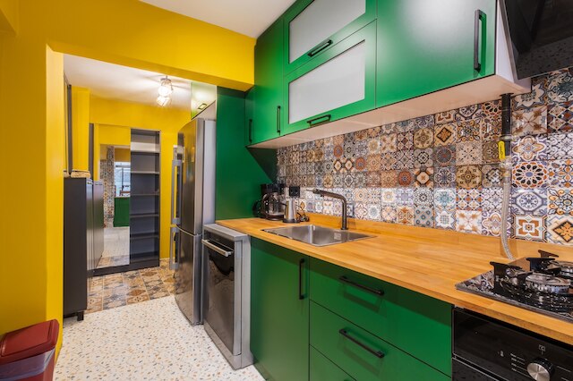 フラット W ジャグジー アンド バックヤード  6  ミン トゥ カディコイ コースト