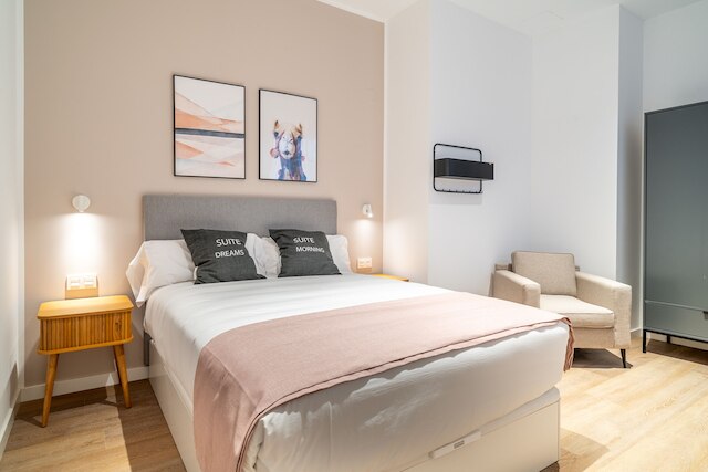 ライムホーム セビリア カジェ グラナダ